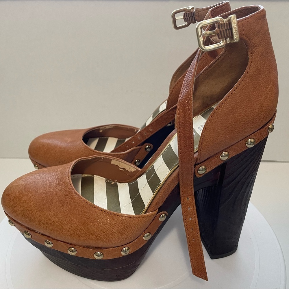 Gianni Bini Blanca Studded Platform Heels - Picture 2 of 13